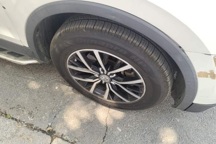 Used Volkswagen Tiguan L 2017 330TSI Automatic Two-Wheel Drive Comfort Edition Right Front Wheel Hub
