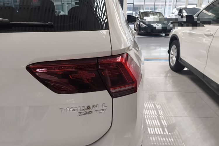 Used Volkswagen Tiguan L 2017 330TSI Automatic Two-Wheel Drive Flagship Edition Right Rear Taillight