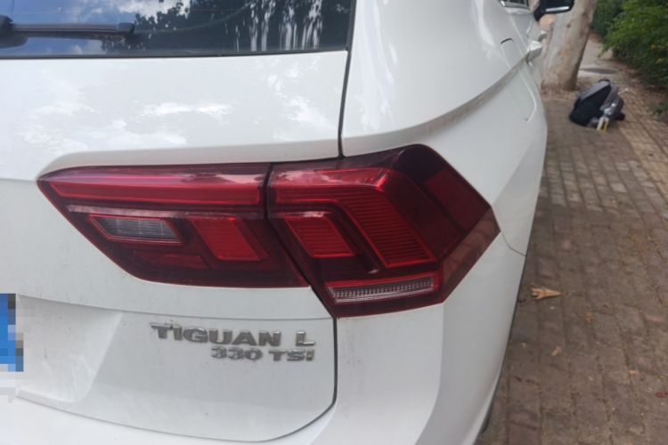 Used Volkswagen Tiguan L 2017 330TSI Automatic Two-Wheel Drive Luxury Edition Right Rear Taillight