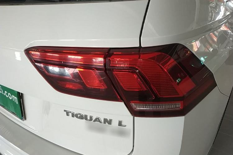 Used Volkswagen Tiguan L 2017 330TSI Automatic Two-Wheel Drive Luxury Edition Right Rear Taillight