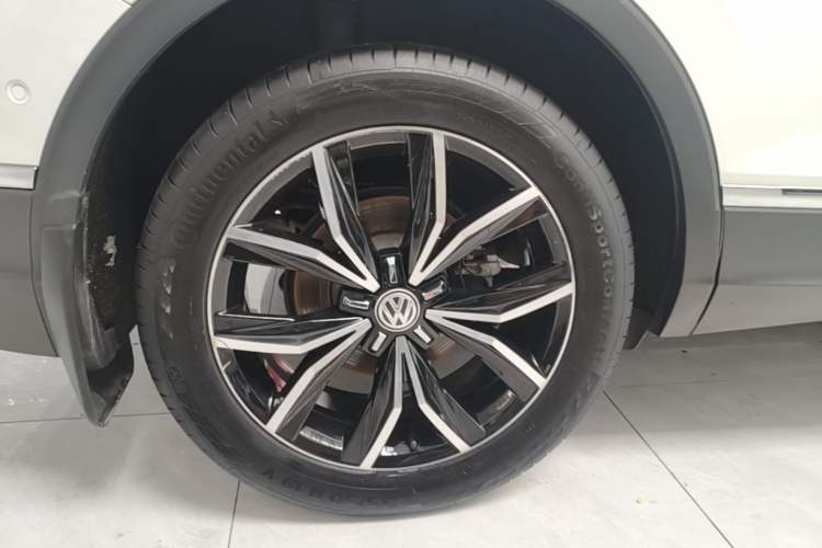 Used Volkswagen Tiguan L 2017 330TSI Automatic Two-Wheel Drive Flagship Edition Right Rear Wheel Hub