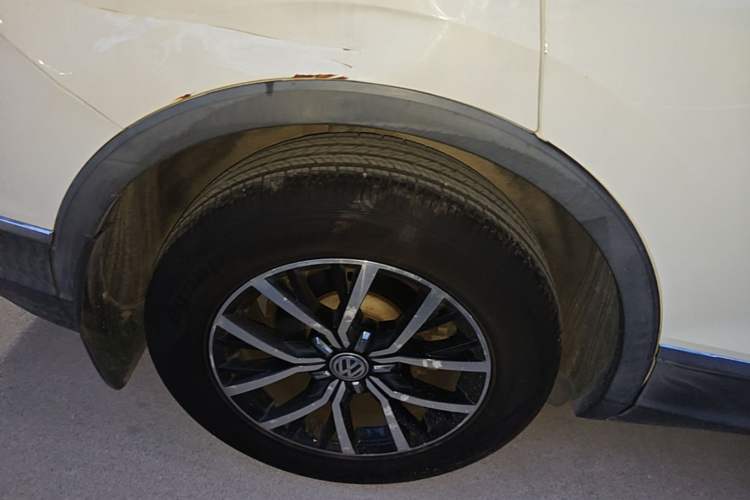 Used Volkswagen Tiguan L 2017 330TSI Automatic Two-Wheel Drive Comfort Edition Right Rear Wheel Hub