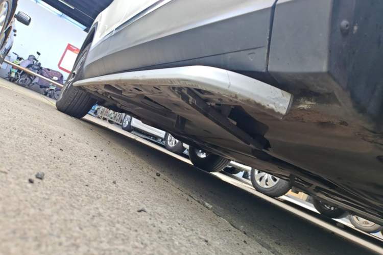 Used Volkswagen Tiguan L 2017 330TSI Automatic Two-Wheel Drive Luxury Edition Right Side Sill