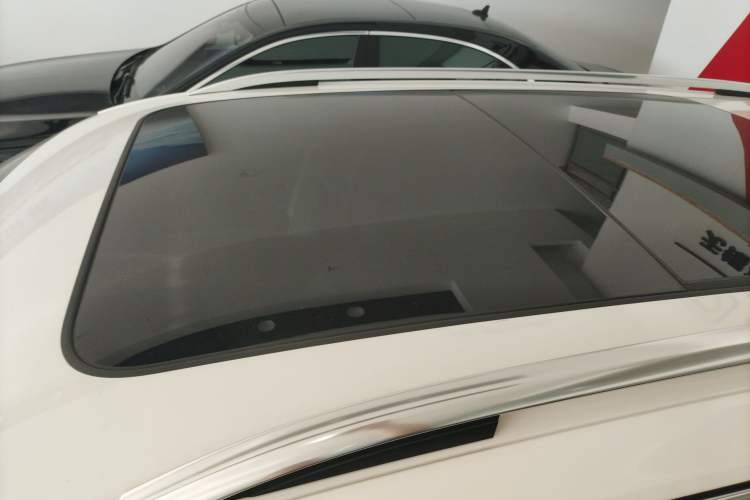 Used Volkswagen Tiguan L 2017 330TSI Automatic Two-Wheel Drive Luxury Edition