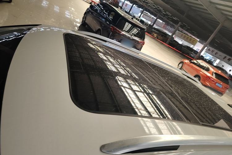 Used Volkswagen Tiguan L 2017 330TSI Automatic Two-Wheel Drive Luxury Edition Roof