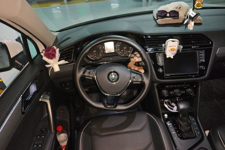 Used Volkswagen Tiguan L 2017 330TSI Automatic Two-Wheel Drive Flagship Edition Steering Wheel