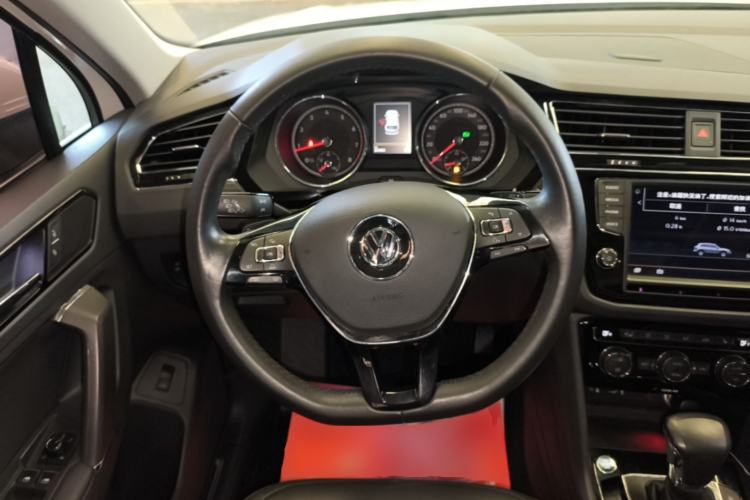 Used Volkswagen Tiguan L 2017 330TSI Automatic Two-Wheel Drive Flagship Edition Steering Wheel