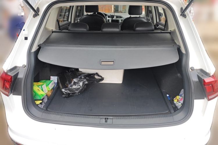 Used Volkswagen Tiguan L 2017 330TSI Automatic Two-Wheel Drive Luxury Edition Trunk