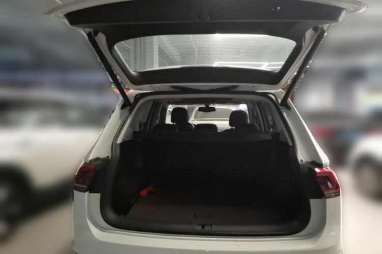 Used Volkswagen Tiguan L 2017 380TSI Automatic All-Wheel-Drive Flagship Edition Trunk