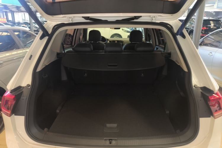 Used Volkswagen Tiguan L 2017 330TSI Automatic Two-Wheel Drive Flagship Edition Trunk