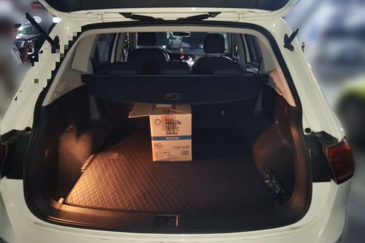 Used Volkswagen Tiguan L 2017 330TSI Automatic Two-Wheel Drive Luxury Edition Trunk
