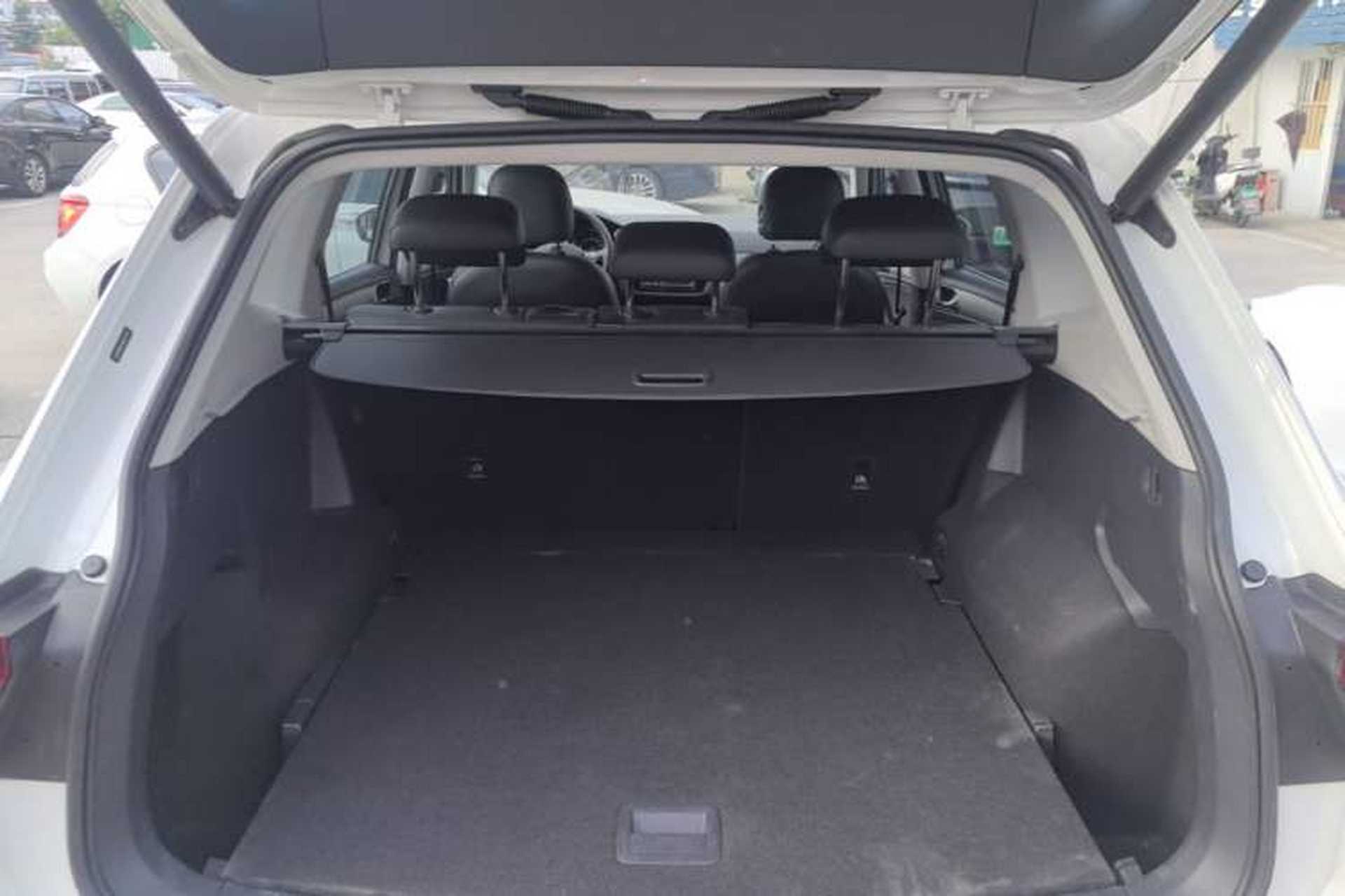 Used Volkswagen Tiguan L 2017 380TSI Automatic All-Wheel-Drive Luxury Edition Trunk