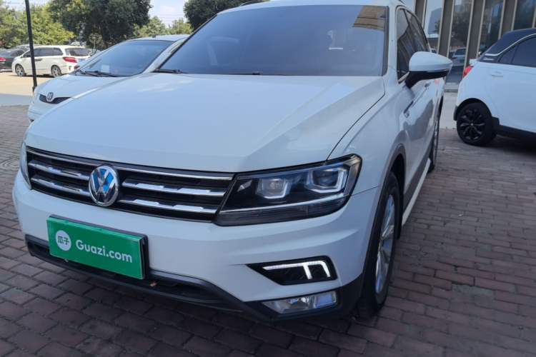 Used Volkswagen Tiguan L 2017 330TSI Automatic Two-Wheel Drive Luxury Edition Guazi used car, China used car export, Used car for sale, Used cars, Cheapest cars for sale