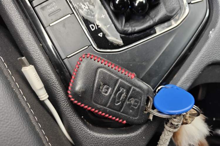 Used Volkswagen Tiguan L 2017 330TSI Automatic Two-Wheel Drive Comfort Edition Vehicle Key