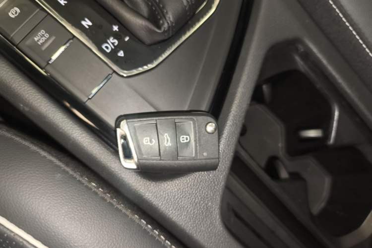 Used Volkswagen Tiguan L 2017 330TSI Automatic Two-Wheel Drive Flagship Edition Vehicle Key