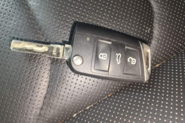 Used Volkswagen Tiguan L 2017 380TSI Automatic All-Wheel-Drive Flagship Edition Vehicle Key