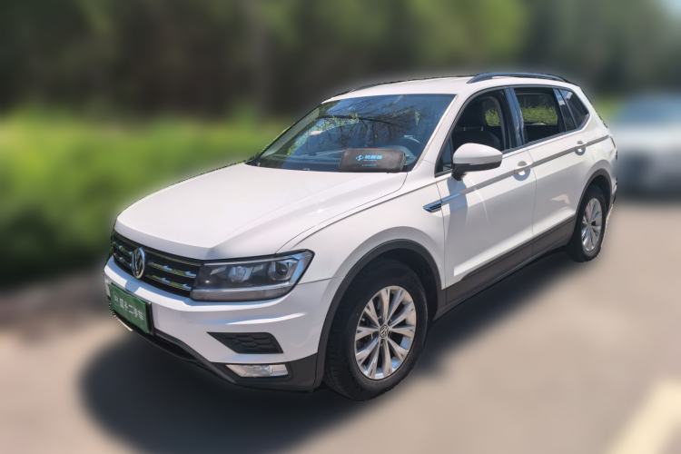 Used Volkswagen Tiguan L 2017 330TSI Automatic Two-Wheel Drive Luxury Edition Guazi used car, China used car export, Used car for sale, Used  cars, Cheapest cars for sale