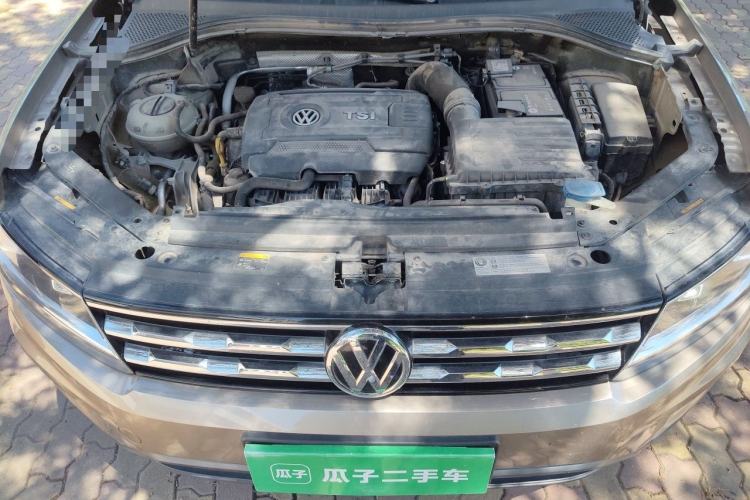 Used Volkswagen Tiguan L 2017 330TSI Automatic Two-Wheel Drive Luxury Edition Engine Bay