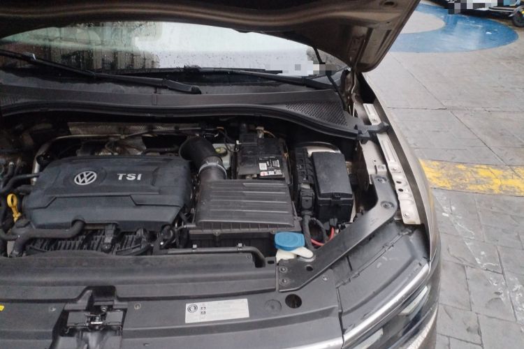 Used Volkswagen Tiguan L 2017 330TSI Automatic Two-Wheel Drive Flagship Edition Engine Bay Left