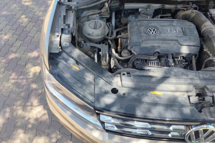 Used Volkswagen Tiguan L 2017 330TSI Automatic Two-Wheel Drive Luxury Edition Engine Bay Right