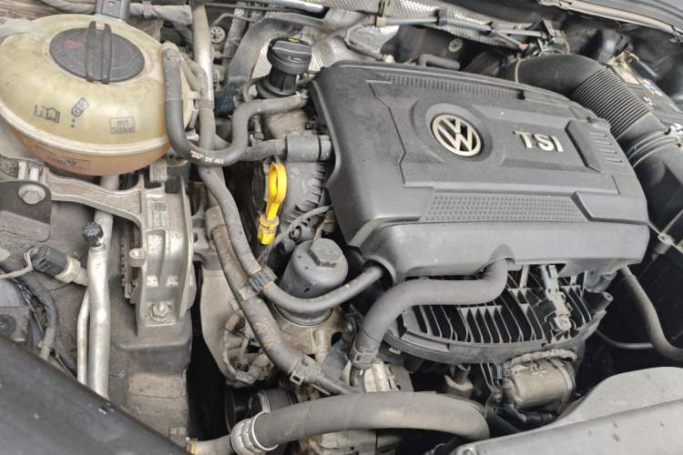 Used Volkswagen Tiguan L 2017 330TSI Automatic Two-Wheel Drive Luxury Edition Engine Bay Right