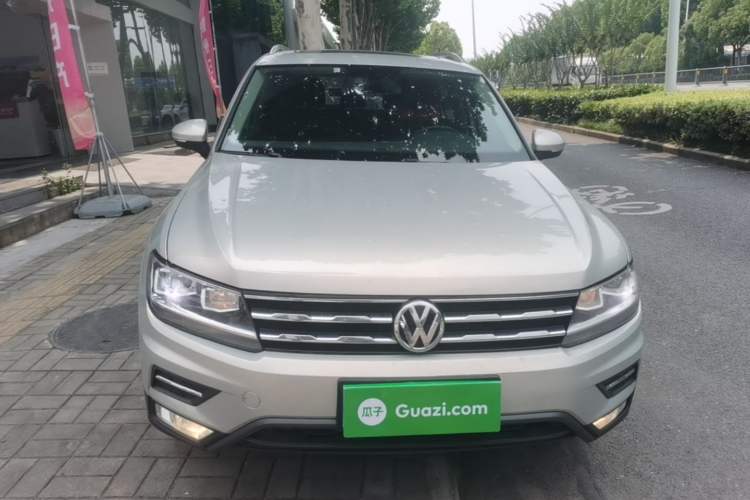 Used Volkswagen Tiguan L 2017 330TSI Automatic Two-Wheel Drive Luxury Edition Front