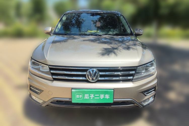 Used Volkswagen Tiguan L 2017 330TSI Automatic Two-Wheel Drive Luxury Edition Front