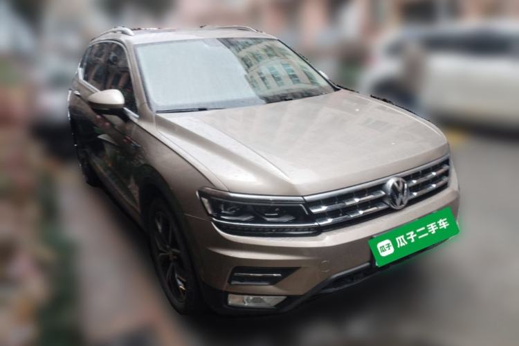 Used Volkswagen Tiguan L 2017 330TSI Automatic Two-Wheel Drive Flagship Edition Front Right 45 Deg