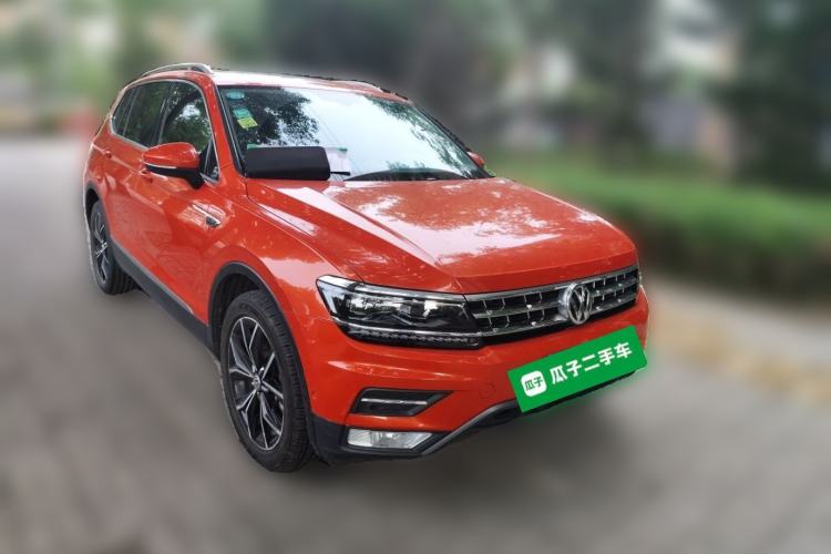Used Volkswagen Tiguan L 2017 330TSI Automatic Two-Wheel Drive Flagship Edition Front Right 45 Deg
