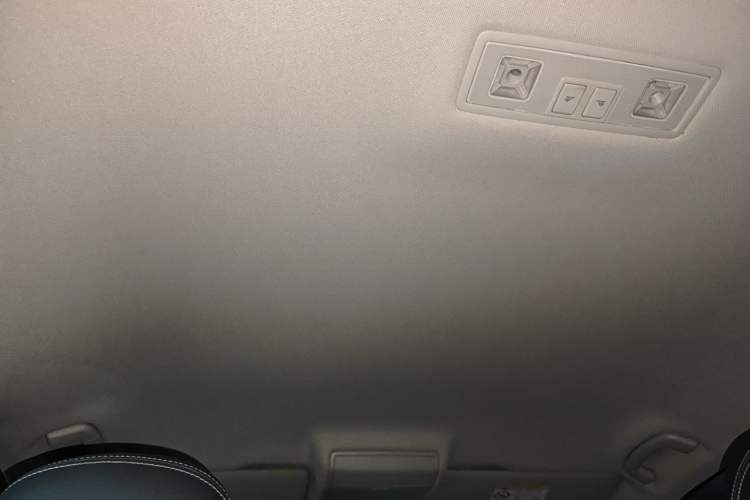 Used Volkswagen Tiguan L 2017 330TSI Automatic Two-Wheel Drive Luxury Edition Headliner