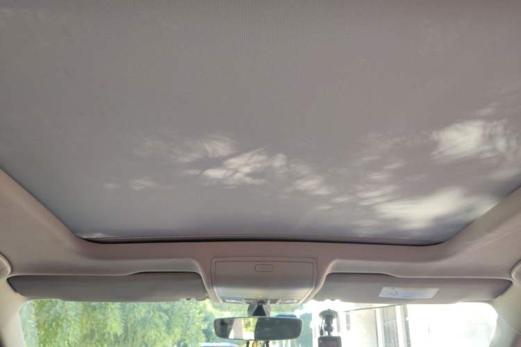 Used Volkswagen Tiguan L 2017 330TSI Automatic Two-Wheel Drive Luxury Edition Headliner