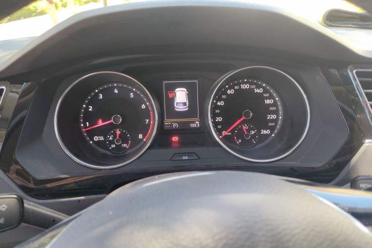 Used Volkswagen Tiguan L 2017 330TSI Automatic Two-Wheel Drive Luxury Edition Instrument Cluster