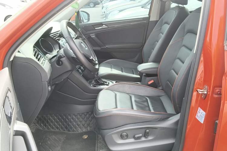 Used Volkswagen Tiguan L 2017 330TSI Automatic Two-Wheel Drive Flagship Edition Left Front Seat