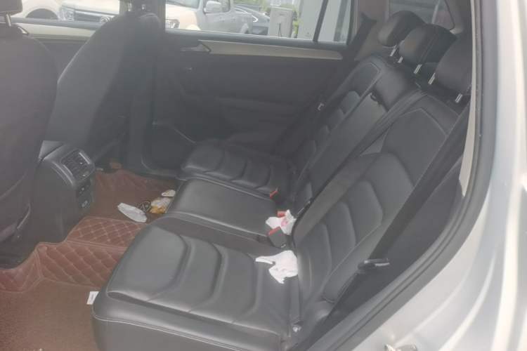 Used Volkswagen Tiguan L 2017 330TSI Automatic Two-Wheel Drive Luxury Edition Left Rear Seat
