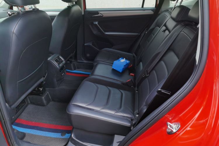 Used Volkswagen Tiguan L 2017 330TSI Automatic Two-Wheel Drive Luxury Edition Left Rear Seat