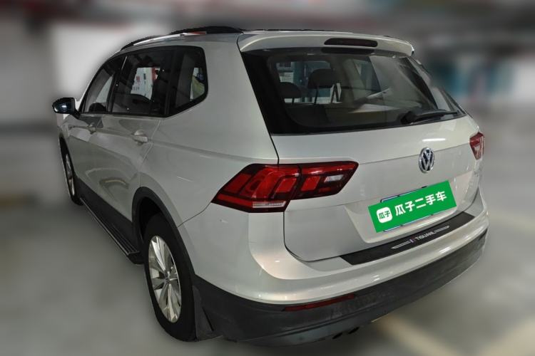 Used Volkswagen Tiguan L 2017 330TSI Automatic Two-Wheel Drive Luxury Edition Rear Left 45 Deg