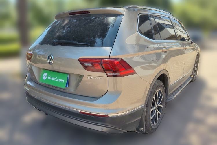 Used Volkswagen Tiguan L 2017 330TSI Automatic Two-Wheel Drive Luxury Edition Rear Right 45 Deg