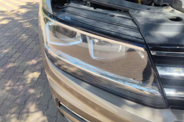 Used Volkswagen Tiguan L 2017 330TSI Automatic Two-Wheel Drive Luxury Edition Right Front Headlight