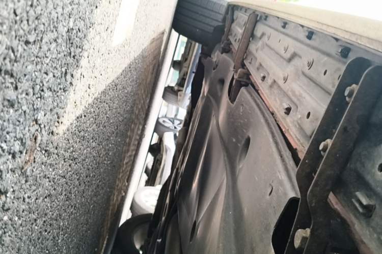Used Volkswagen Tiguan L 2017 330TSI Automatic Two-Wheel Drive Flagship Edition Right Side Sill