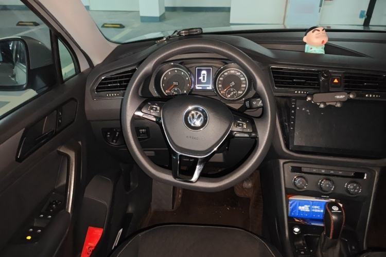 Used Volkswagen Tiguan L 2017 330TSI Automatic Two-Wheel Drive Luxury Edition Steering Wheel