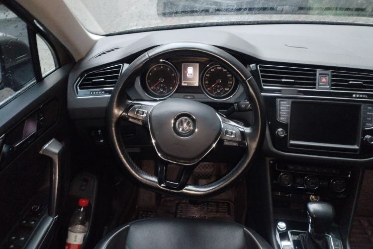 Used Volkswagen Tiguan L 2017 330TSI Automatic Two-Wheel Drive Flagship Edition Steering Wheel