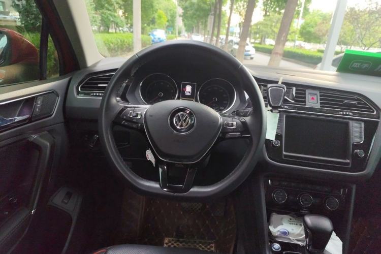 Used Volkswagen Tiguan L 2017 330TSI Automatic Two-Wheel Drive Flagship Edition Steering Wheel