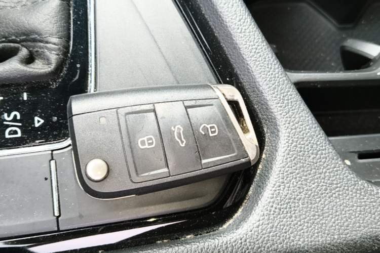Used Volkswagen Tiguan L 2017 330TSI Automatic Two-Wheel Drive Flagship Edition Vehicle Key