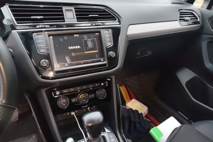 Used Volkswagen Tiguan L 2018 330TSI Automatic Two-Wheel Drive Luxury Edition Audio And AC Panel