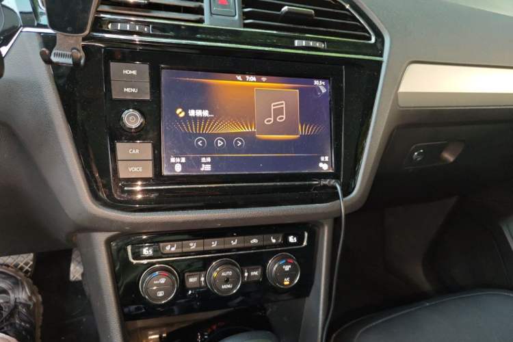 Used Volkswagen Tiguan L 2018 330TSI Automatic Two-Wheel Drive Luxury Edition Audio And AC Panel