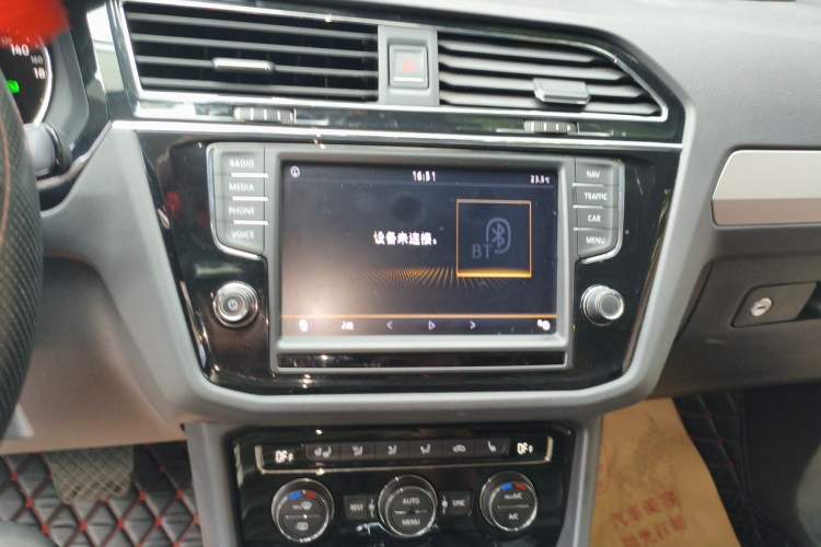 Used Volkswagen Tiguan L 2018 330TSI Automatic Two-Wheel Drive Luxury Edition Audio And AC Panel