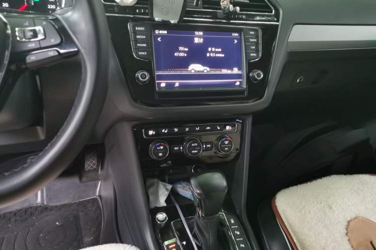 Used Volkswagen Tiguan L 2018 Revised 330TSI Automatic Two-Wheel Drive Flagship Edition Audio And AC Panel