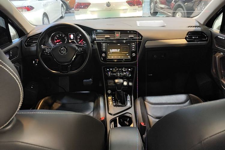 Used Volkswagen Tiguan L 2018 Revised Version 380TSI Automatic All-Wheel Drive Luxury Edition Center Console