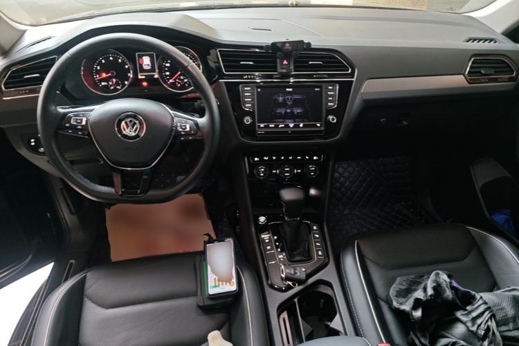 Used Volkswagen Tiguan L 2018 330TSI Automatic Two-Wheel Drive Flagship Edition Center Console