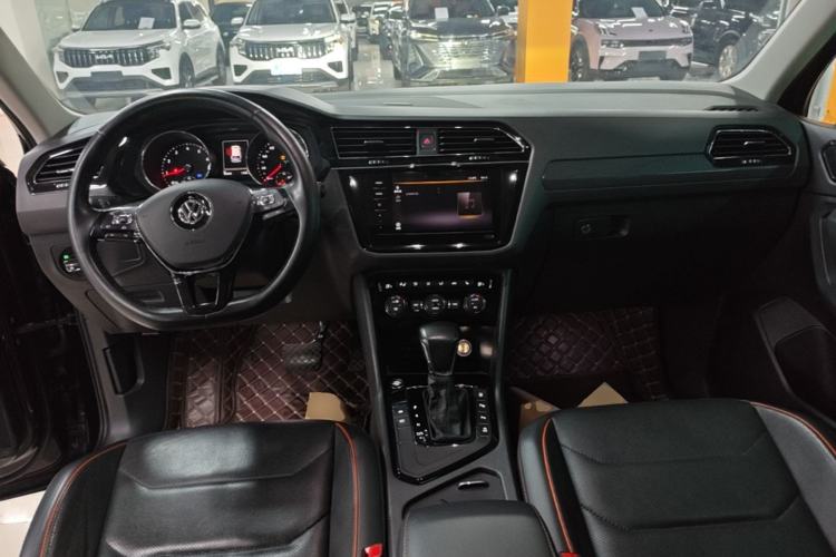Used Volkswagen Tiguan L 2018 330TSI Automatic Two-Wheel Drive Flagship Edition Center Console